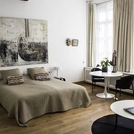 Hotel Galerie Dis